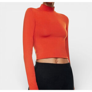 ARITZIA BABATON Top Women Medium Orange Contour Mockneck Longsleeves Cropped
